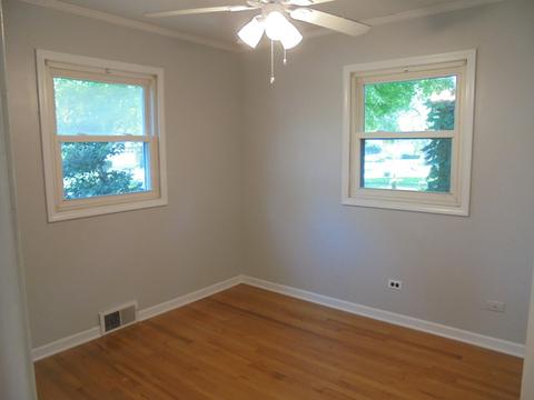 1006 S Gables Blvd, Wheaton, IL 60189 photo 10