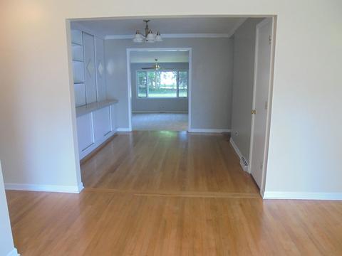 1006 S Gables Blvd, Wheaton, IL 60189 photo 5