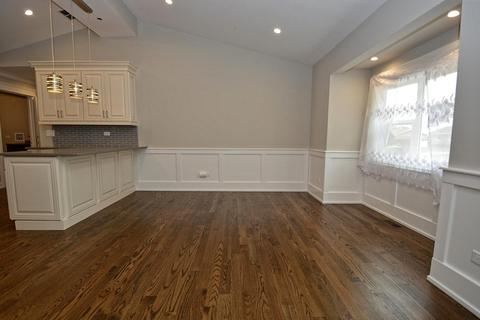 7925 W 82nd Pl, Bridgeview, IL 60455 photo 10