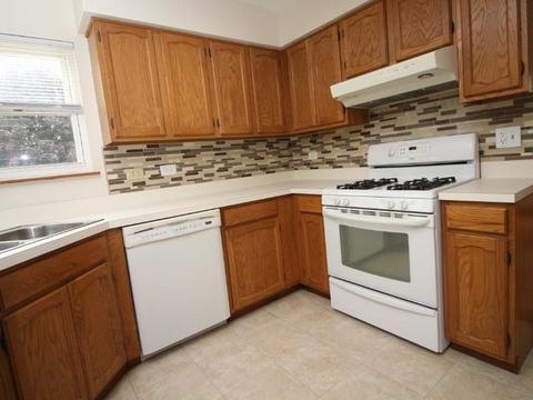 1363 Northgate Dr, Bartlett, IL 60103 photo 6