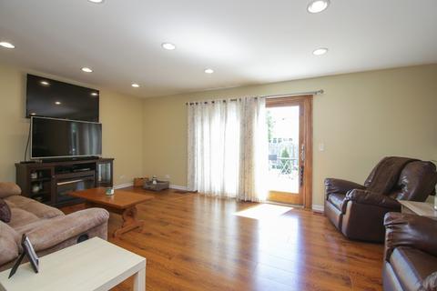 985 Honeysuckle Dr, Wheeling, IL 60090 photo 6