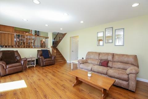 985 Honeysuckle Dr, Wheeling, IL 60090 photo 7