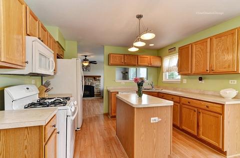 903 Christopher St, Plano, IL 60545 photo 11
