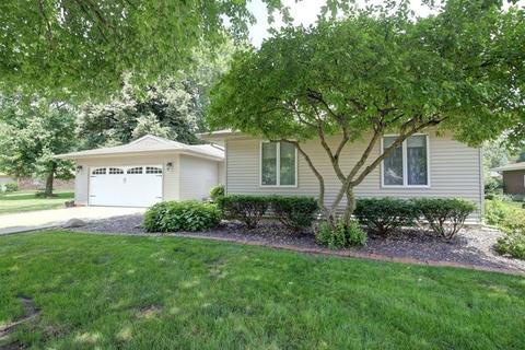 1711 Maynard Dr, Champaign, IL 61822 photo 2