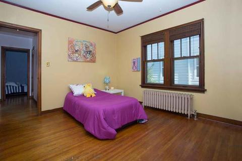 424 S State St, Elgin, IL 60123 photo 12