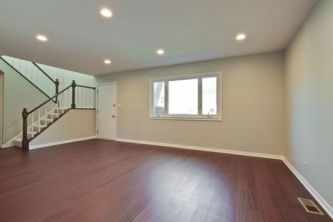 1435 Sturbridge Ct, Hoffman Estates, IL 60192 photo 3