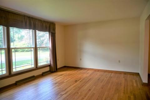 906 Devonshire Dr, Champaign, IL 61821 photo 8
