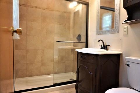 906 Devonshire Dr, Champaign, IL 61821 photo 24