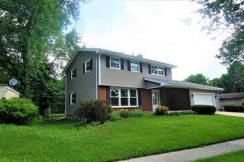 906 Devonshire Dr, Champaign, IL 61821 photo 2