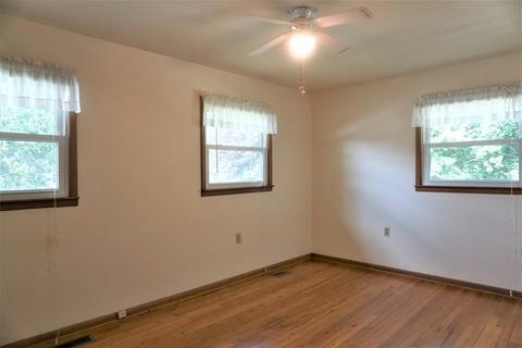 906 Devonshire Dr, Champaign, IL 61821 photo 25