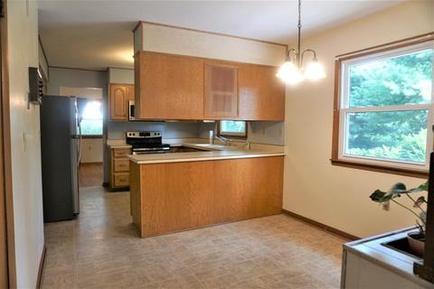 906 Devonshire Dr, Champaign, IL 61821 photo 18
