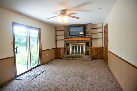 906 Devonshire Dr, Champaign, IL 61821 photo 19