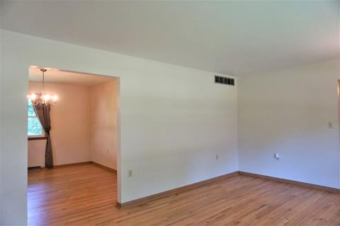 906 Devonshire Dr, Champaign, IL 61821 photo 10