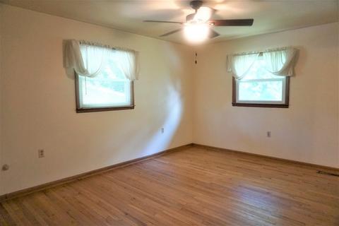906 Devonshire Dr, Champaign, IL 61821 photo 22