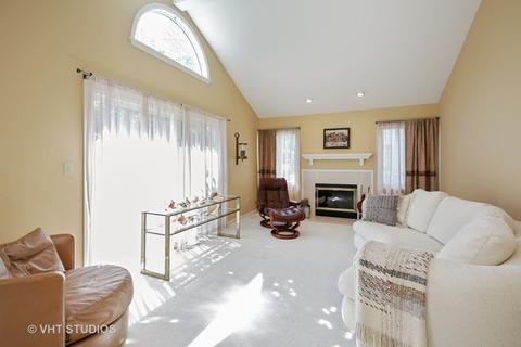 515 Covered Bridge Dr, Elgin, IL 60124 photo 9