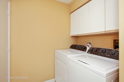 515 Covered Bridge Dr, Elgin, IL 60124 photo 21