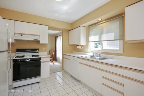 515 Covered Bridge Dr, Elgin, IL 60124 photo 6