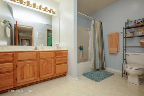 2324 Bluejay Trl, Elgin, IL 60123 photo 12