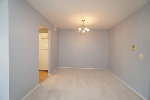 545 Williamsburg Ct #A2, Wheeling, IL 60090 photo 7
