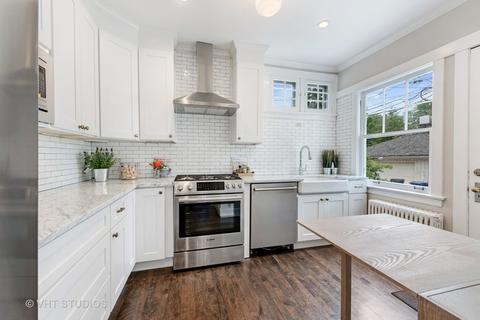 2352 Jackson Ave, Evanston, IL 60201 photo 9
