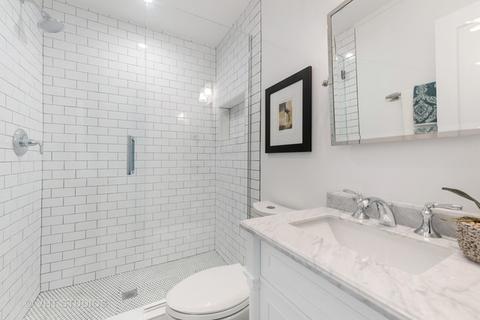 2352 Jackson Ave, Evanston, IL 60201 photo 24