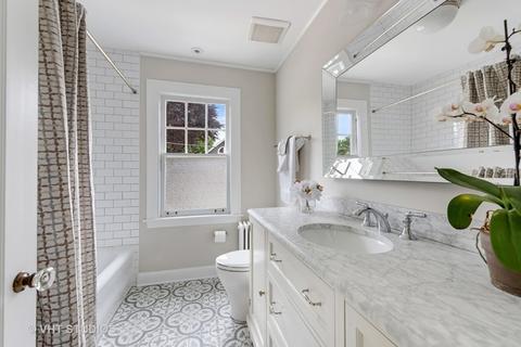 2352 Jackson Ave, Evanston, IL 60201 photo 23