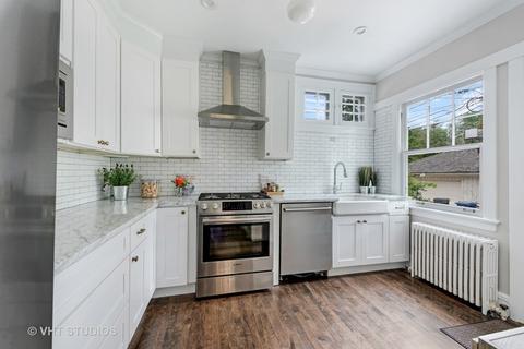 2352 Jackson Ave, Evanston, IL 60201 photo 8