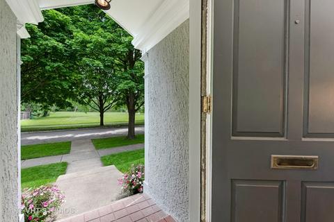 2352 Jackson Ave, Evanston, IL 60201 photo 4