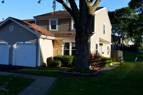 1960 Georgetown Ln, Hoffman Estates, IL 60169 photo 1