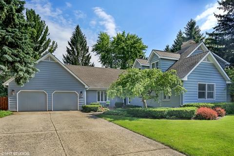 1355 Shady Ln, Wheaton, IL 60187 photo 2