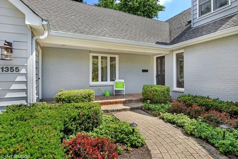 1355 Shady Ln, Wheaton, IL 60187 photo 3