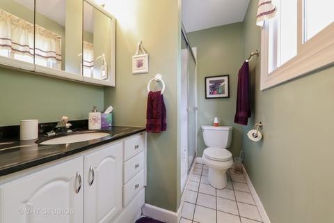 1642 Wadham Pl, Wheaton, IL 60189 photo 9