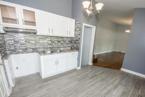 3438 Roesner Dr, Markham, IL 60428 photo 4