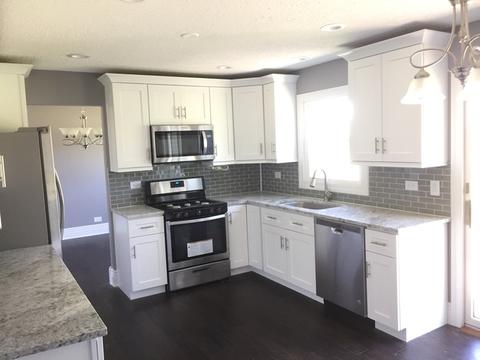 1044 Washington Ct, Bartlett, IL 60103 photo 2