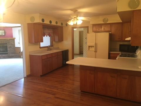 405 Washington, Sidney, IL 61877 photo 5
