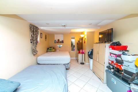3931 S Artesian Ave, Chicago, IL 60632 photo 17