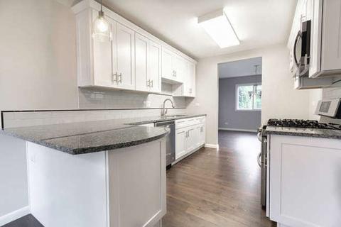 884 Heatherbrook Ct, Wheaton, IL 60189 photo 8