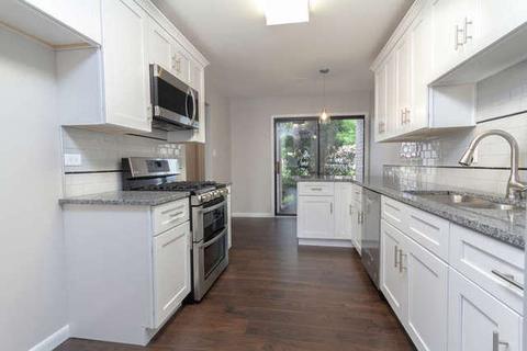 884 Heatherbrook Ct, Wheaton, IL 60189 photo 7