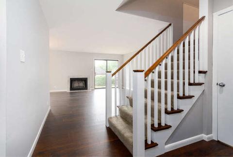 884 Heatherbrook Ct, Wheaton, IL 60189 photo 3