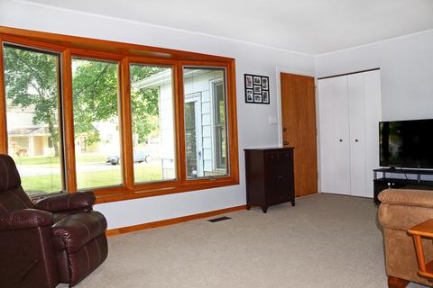 3603 Sigwalt St, Rolling Meadows, IL 60008 photo 8