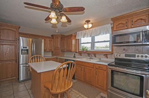 13617 Obrien Rd, Hebron, IL 60034 photo 5