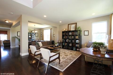 3121 Chalkstone Ave, Elgin, IL 60124 photo 2