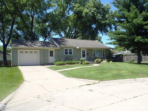 925 State St, Ottawa, IL 61350 photo 1
