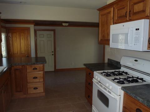 925 State St, Ottawa, IL 61350 photo 3