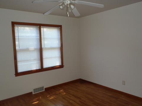 925 State St, Ottawa, IL 61350 photo 8
