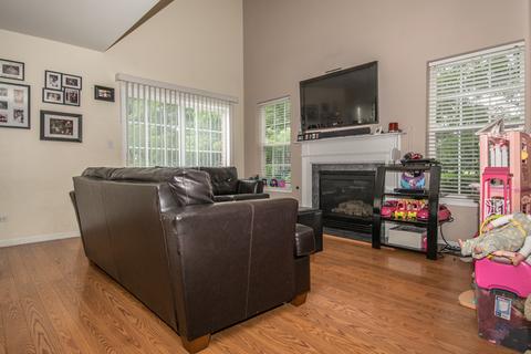 1469 Berta Dr, Crest Hill, IL 60403 photo 3