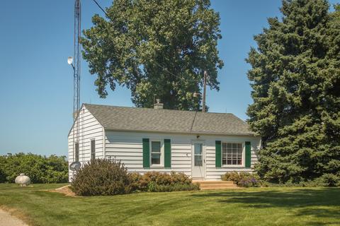 2247 Twombley Rd, Malta, IL 60150 photo 3