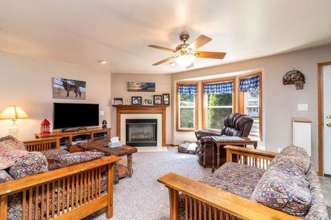 317 E Clark St, Plano, IL 60545 photo 3