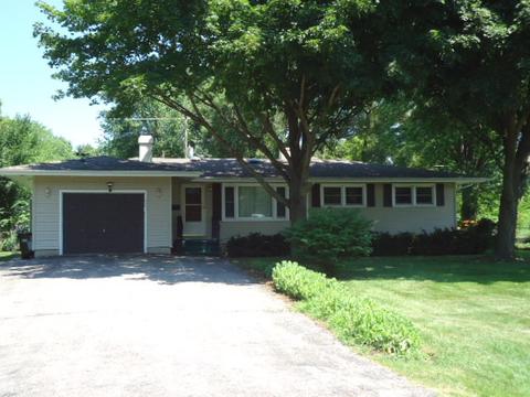 4700 W Willow Ln, Mchenry, IL 60050 photo 1