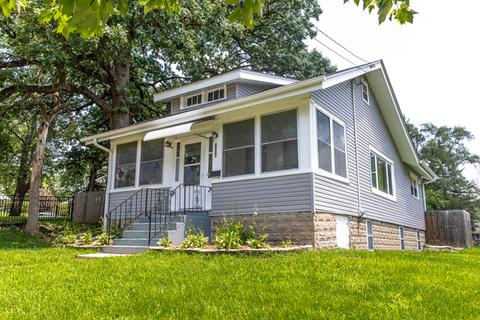 1006 Douglas Ave, Aurora, IL 60505 photo 1